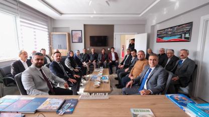 Vali Çiçek, MHP İl Başkanlığını Ziyaret Etti