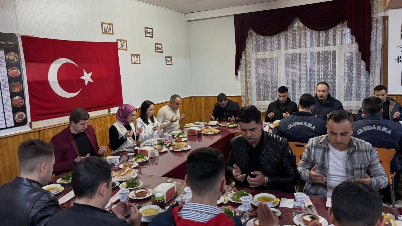 Başyayla Kaymakamı Neslihan Çakır Jandarma Personeliyle İftarda Buluştu