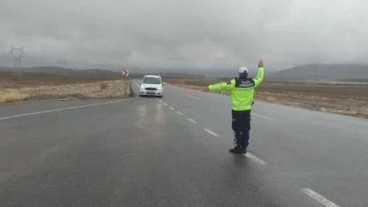 Bayram trafiğinde sıkı denetim: Jandarma sahada