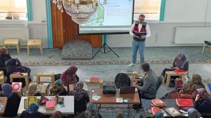 Camilerde Mukabele Okuyan Kadınlara Madde Bağımlılığı Semineri