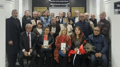 D. Ali Gültekin’den Şiir Gecesi ve İmza Günü