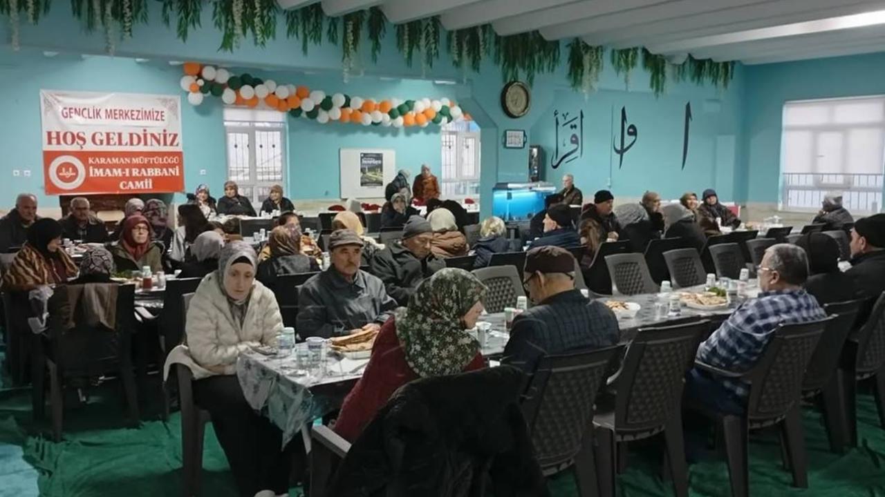 İmam-ı Rabbani Camii’nde Geleneksel İftar Buluşması Düzenlendi