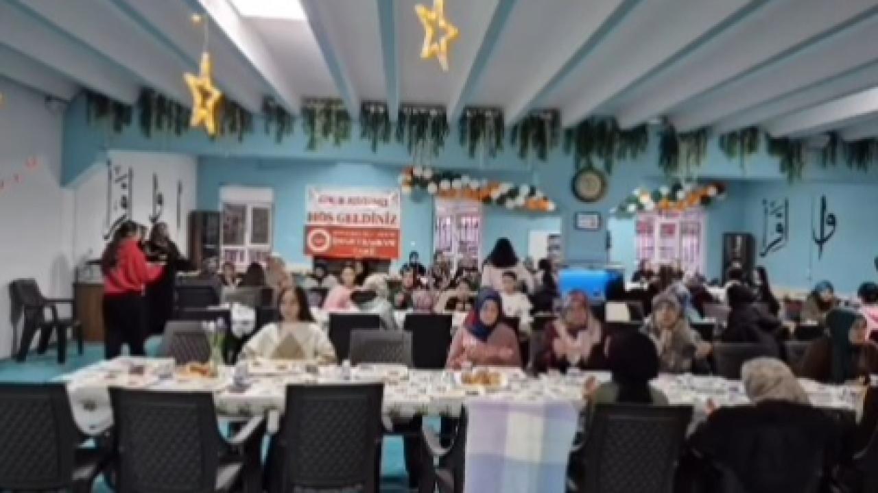 İmam Rabbani Camii Gençlik Merkezinde “Anne-Kız İftar Buluşması” Düzenlendi