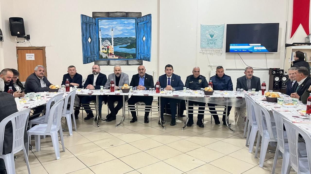 Kaymakam Çam, Muhtarlarla İftar Programında Buluştu