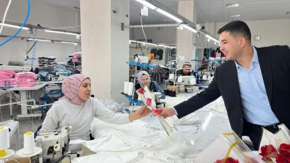 Kaymakam Çam’dan Tekstil’de Çalışan Kadınlara 8 Mart Ziyareti