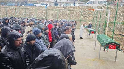 Kazada ölen 3 kişi toprağa verildi