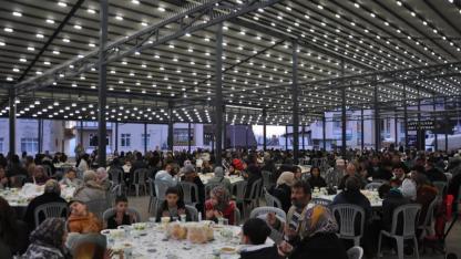 Kent Meydanında Gönül Sofrası Kuruldu