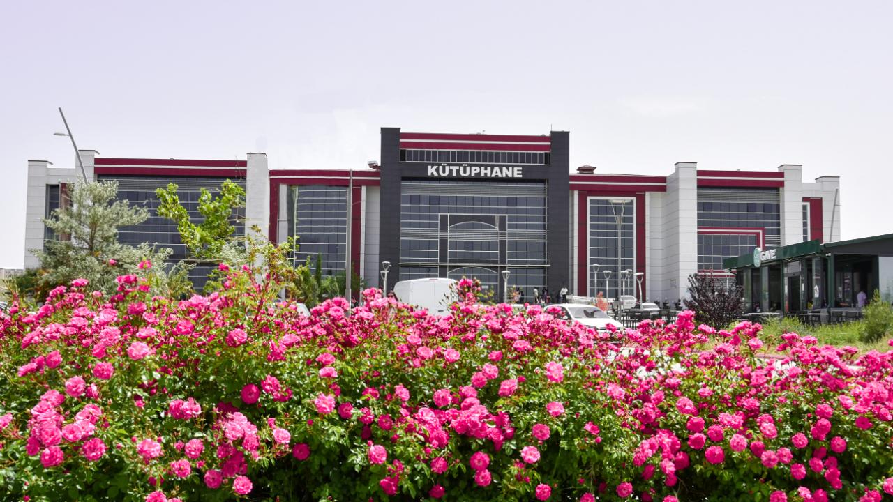 KMÜ Merkez Kütüphanesinde Akıllı Kütüphane Dönemi Başladı