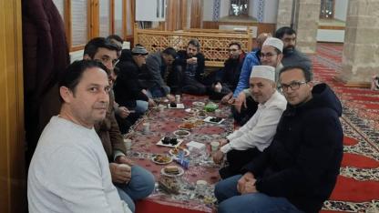 Öğrenciler ve Veliler Teravihte Araboğlu Camii’nde Buluştu