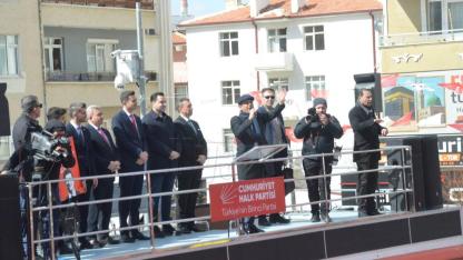 CHP Genel Başkanı Özel: "Karaman Zengin Bir Kent Olarak İç Anadolu'da Yeniden Pırıl Pırıl Parlayacak"