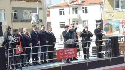 CHP Genel Başkanı Özel: "Karaman Zengin Bir Kent Olarak İç Anadolu'da Yeniden Pırıl Pırıl Parlayacak"