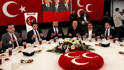 MHP’nin İftar Yemeğine Yoğun Katılım