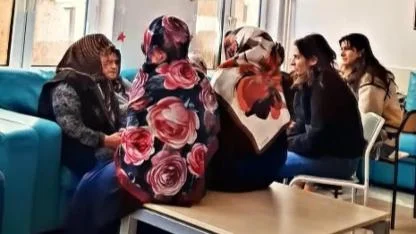 Üniversite Öğrencileri Huzurevini Ziyaret Etti