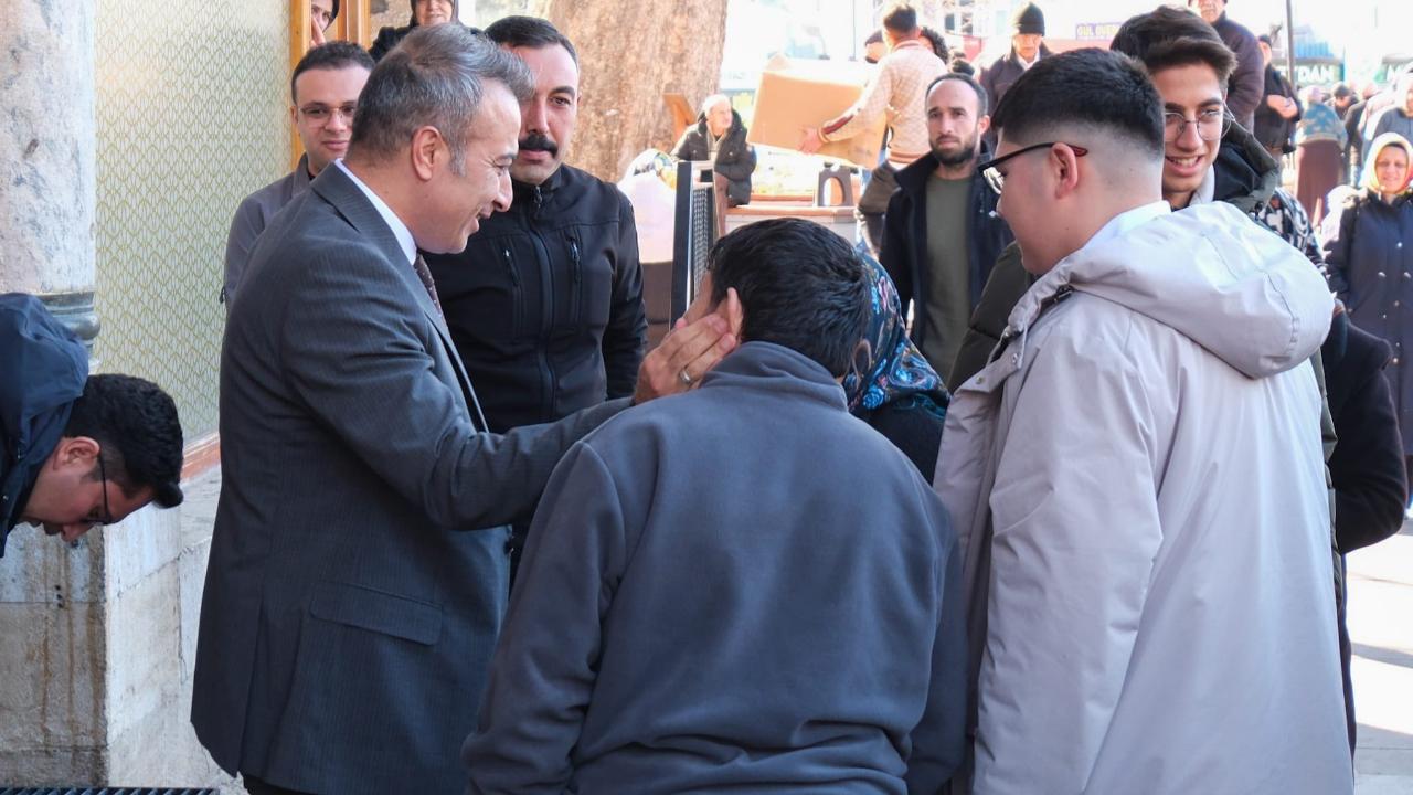 Vali Çiçek, Bayramda Önce Vatandaş Dedi, Polisevi Geleneğini Sona Erdirdi