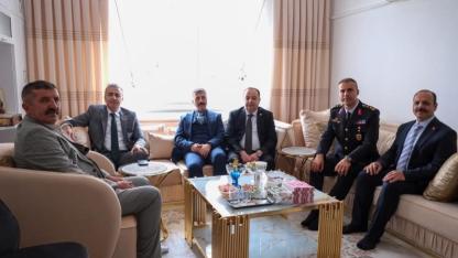 Vali Çiçek'ten anlamlı bayram ziyaretleri