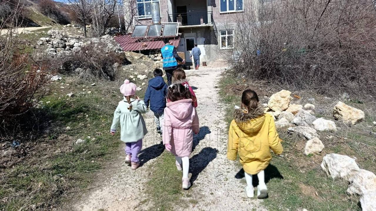 Yardım Kolileri İhtiyaç Sahibi Ailelere Ulaştırıldı