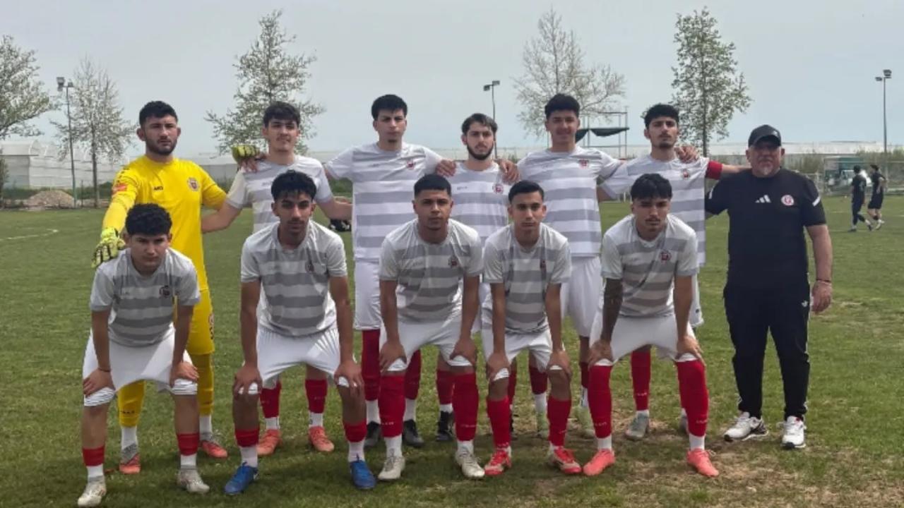 Beraberliği Hazmedemeyen Serik Spor, Hıncını Karaman FK’dan Çıkardı