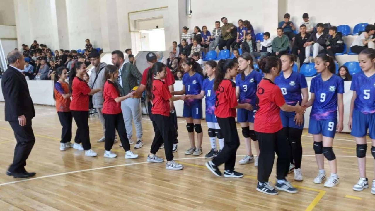 Ermenek'te Spor Şenlikleri Başladı