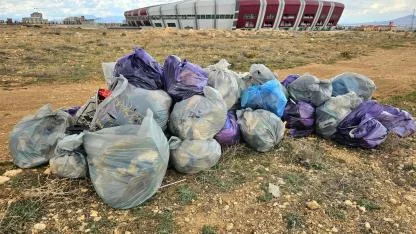 Gönüllüler Temizledi, Ortaya Kente Yakışmayan Manzara Çıktı