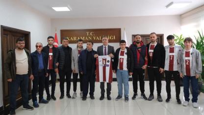 Görme Engelliler Spor Kulübünden Vali Çiçek'e Ziyaret