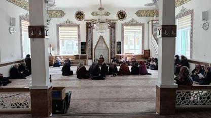 Hanımlara Yönelik Hatim ve Dua Programı Düzenlendi