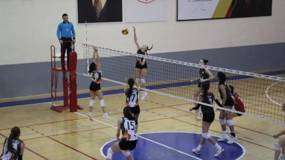 Karaman Genç Kızlar Voleybol Grup Müsabakalarına ev sahipliği yapacak
