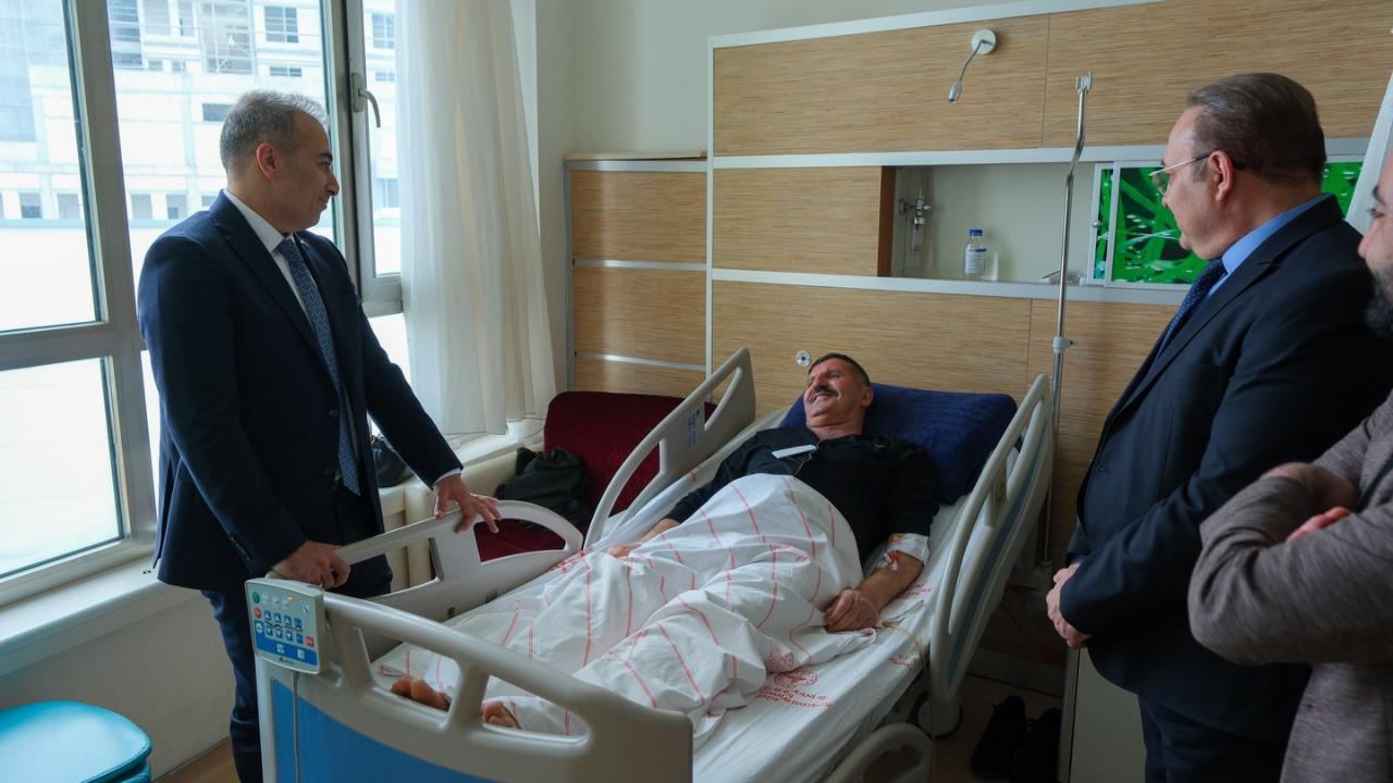 Karaman Valisi Çiçek’ten Hastanede Çifte Ziyaret