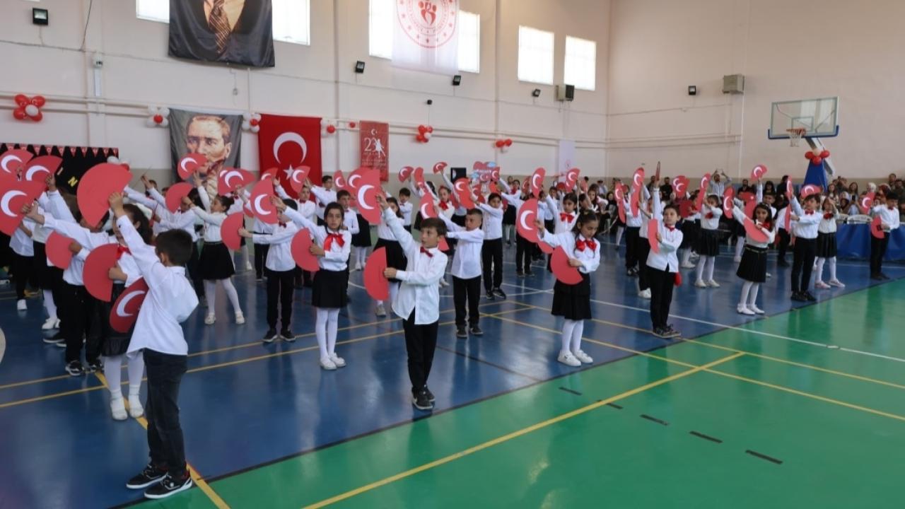 Karaman'da 23 Nisan Çocuk Bayramı Kutlamaları Kazım Karabekir Spor Salonunda Yapılacak
