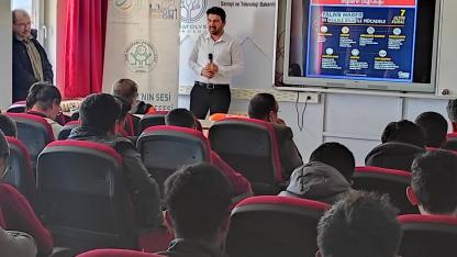 Karaman’da Öğrencilere “Güvenli İnternet” Eğitimi