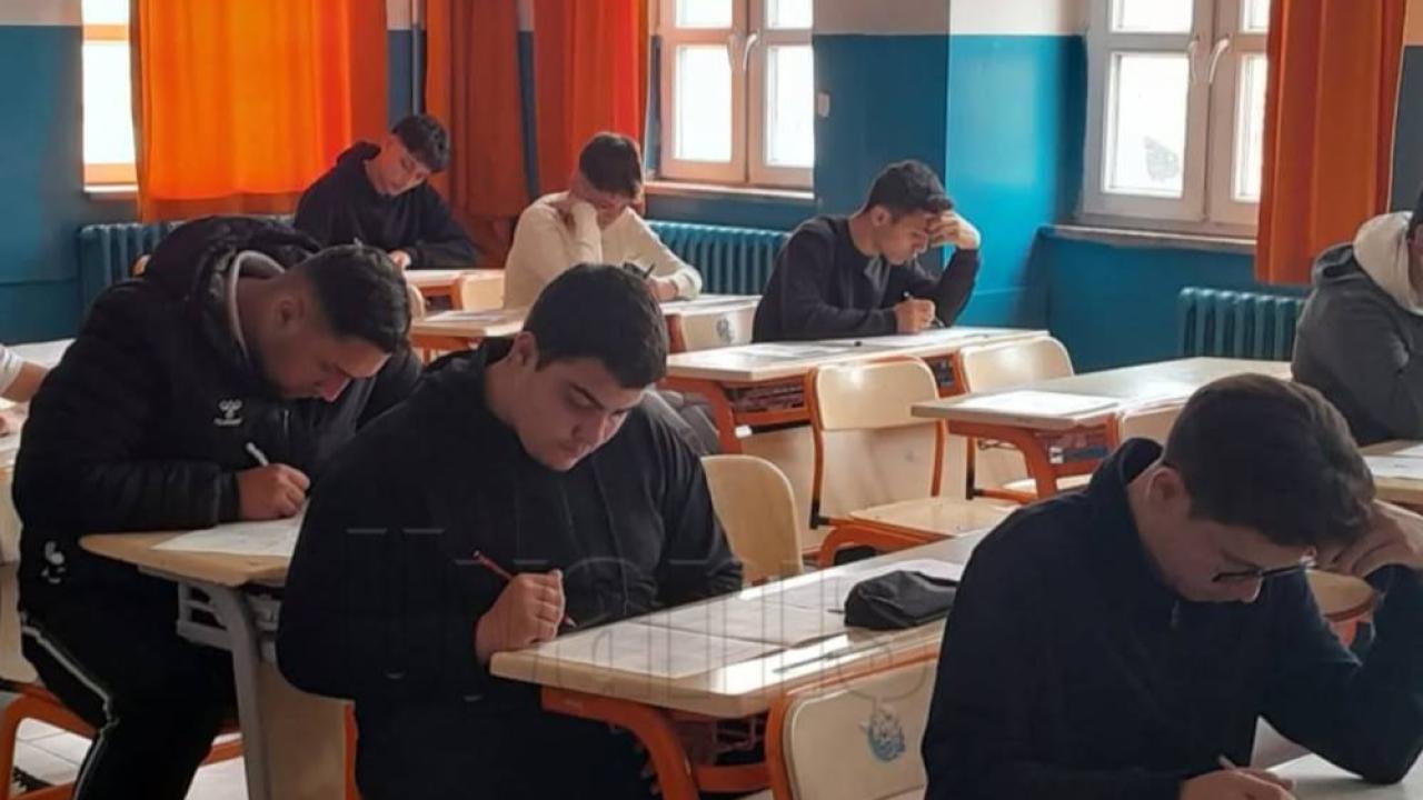 Karaman’da Umre Ödüllü Gençlik Bilgi Yarışması Gerçekleştirildi