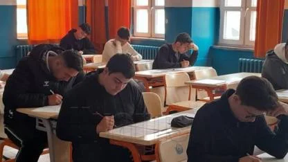 Karaman’da Umre Ödüllü Gençlik Bilgi Yarışması Gerçekleştirildi