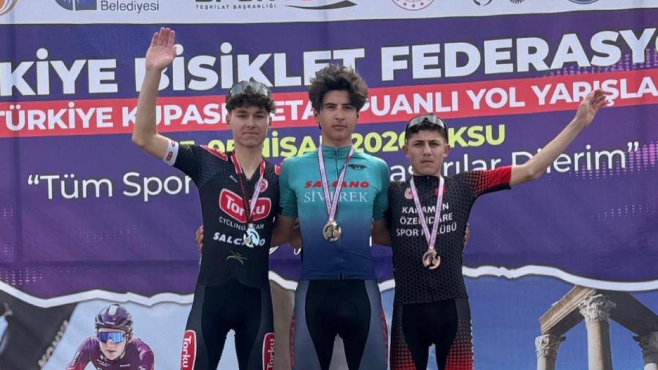 Karamanlı Bisikletçiler Antalya’dan Madalya ve Kupayla Döndü