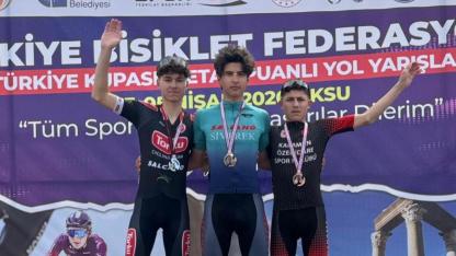 Karamanlı Bisikletçiler Antalya’dan Madalya ve Kupayla Döndü