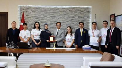 Karamanlı Gençler Zirve Deneyimlerini Paylaştı