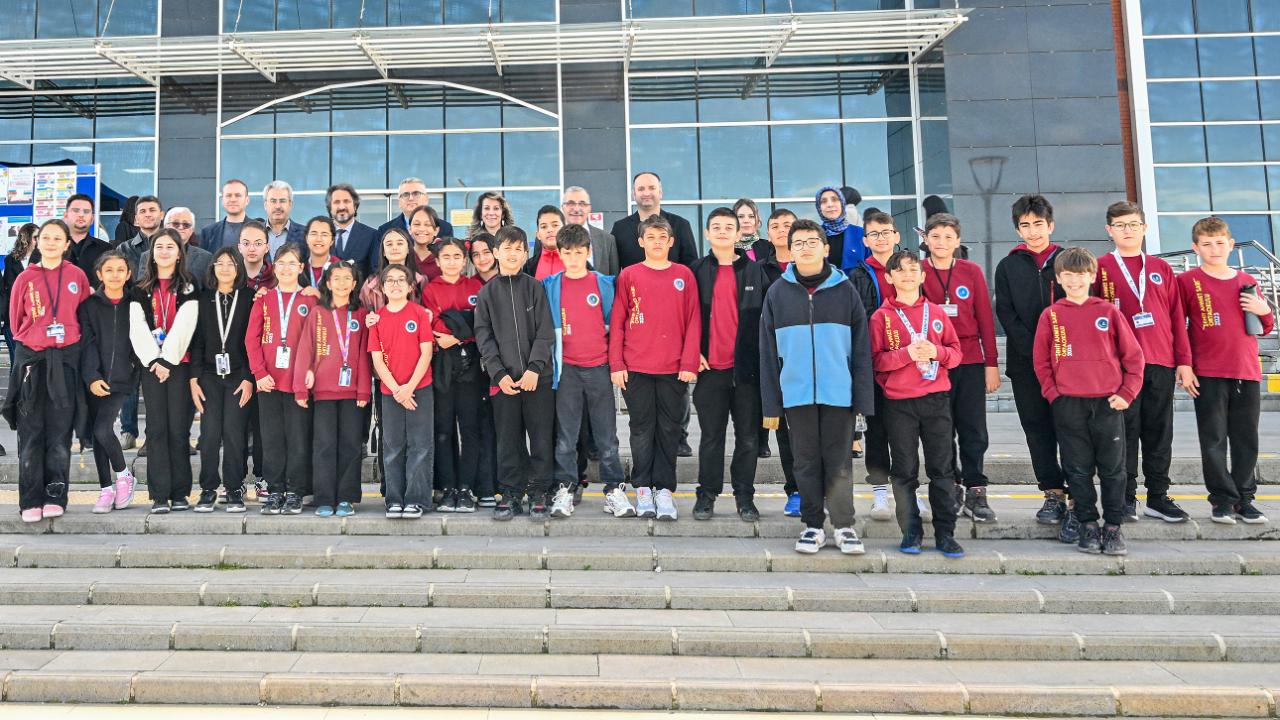 Kütüphane Haftası’nda Kitap Tutkunları Ödüllendirildi