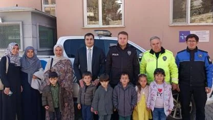 Miniklerden ve Müftülükten Polis Haftasında Anlamlı Ziyaret