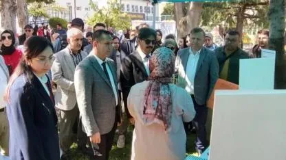 Özel Eğitim Uygulama Okulu'nda TÜBİTAK 4006 Bilim Fuarı Açıldı