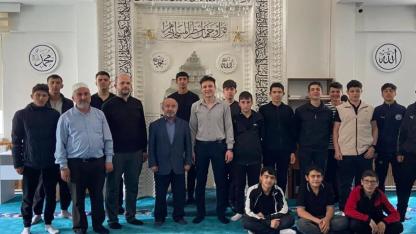 Güzel Evler Camii’nde Gençlik Buluşması Düzenlendi
