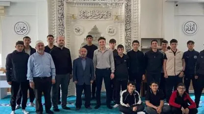 Güzel Evler Camii’nde Gençlik Buluşması Düzenlendi