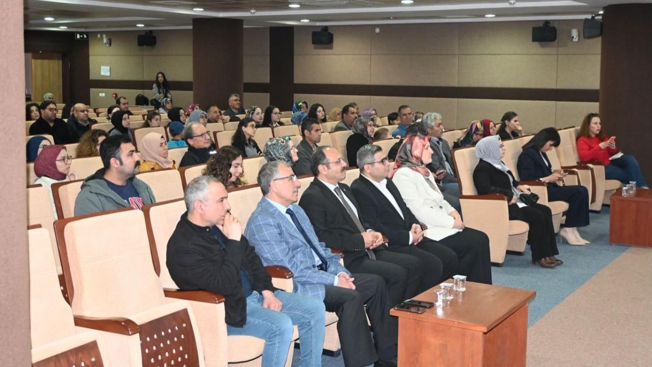 Karaman’da Koruyucu Aile Çocuklarına Oyun Terapisi Desteği