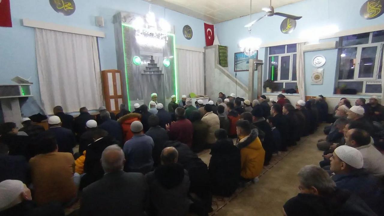 Karaman’da Sabah Namazı Coşkusu Larende Büyük Camii’nde Yaşanacak