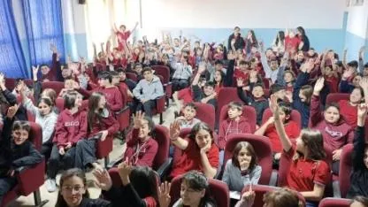 Sabiha Gökçen Ortaokulu’nda Çevre Farkındalığı Konferansı